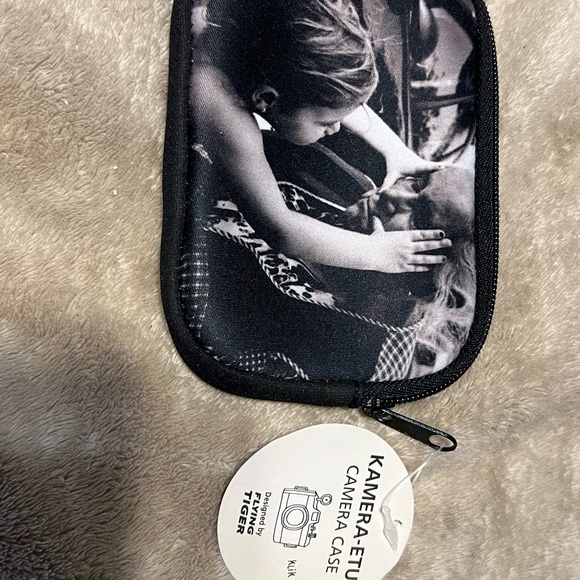 Flying tiger camera case - Picture 2 of 7